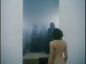 Fille asiatique meno ...
